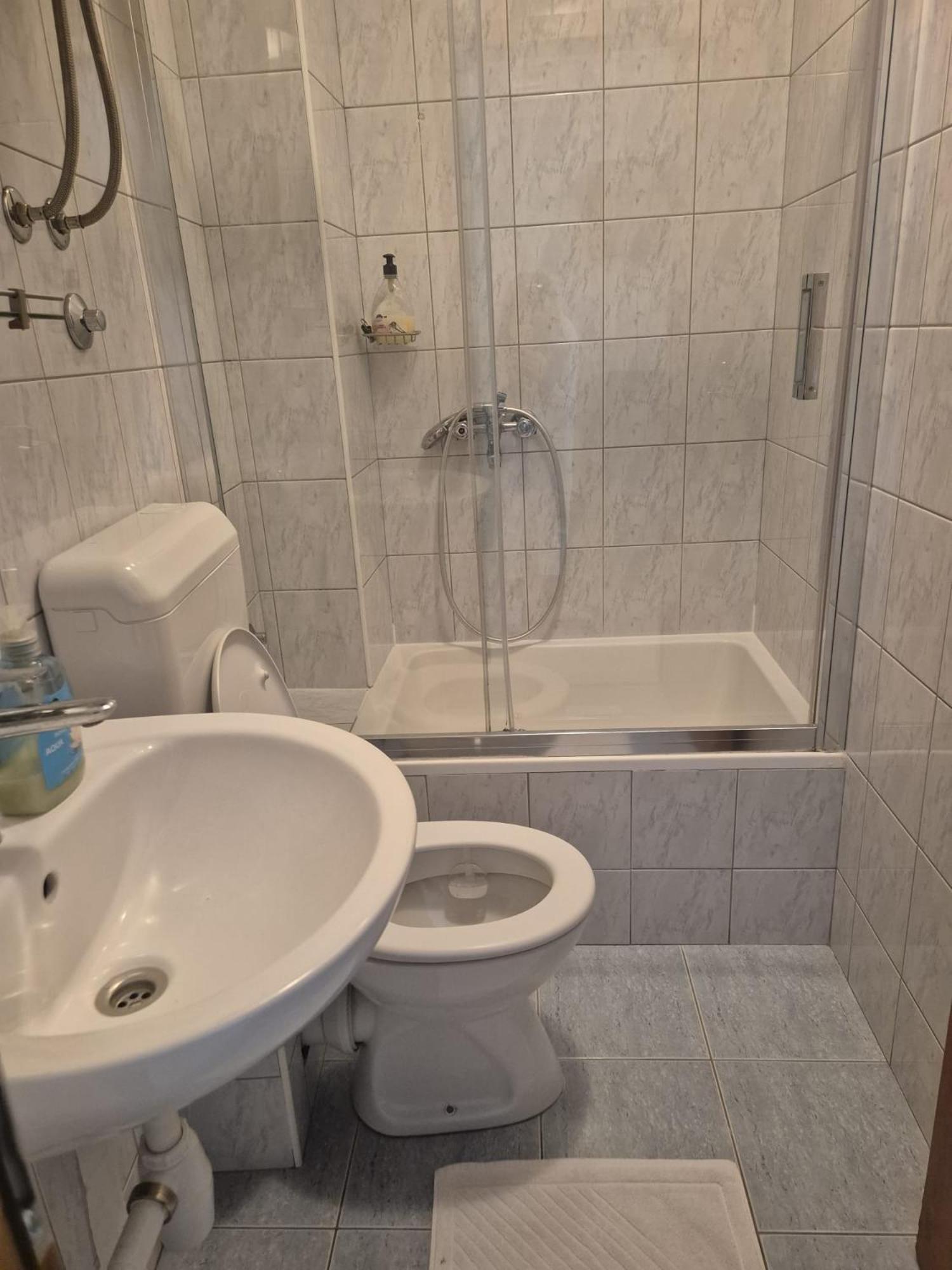 Room Near The Center Split Kültér fotó